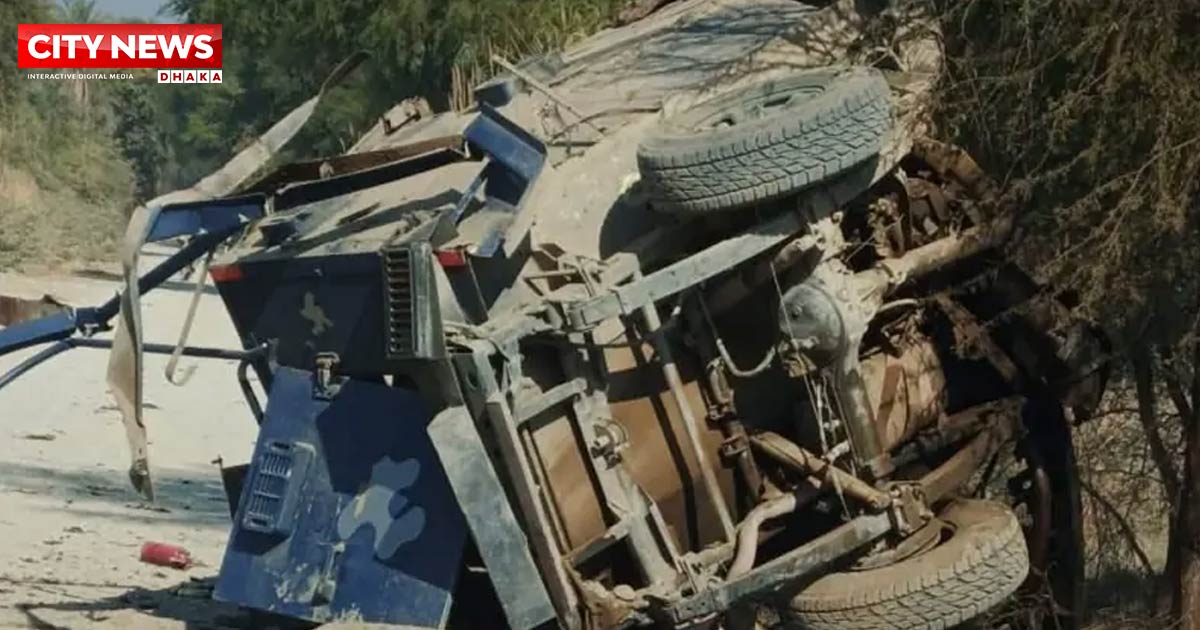 পাকিস্তানে পৃথক বোমা বিস্ফোরণে ৮ পুলিশ নিহত